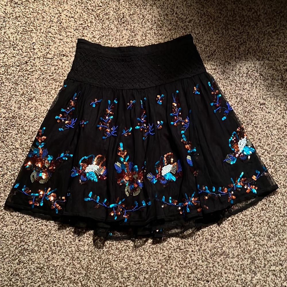 ✨Anthropologie sequined tulle mini skirt✨ - Picture 2 of 7